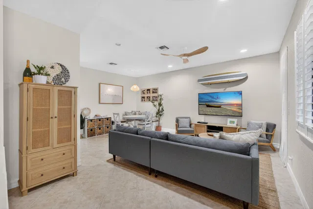 Canterbury Place Residence photo 9