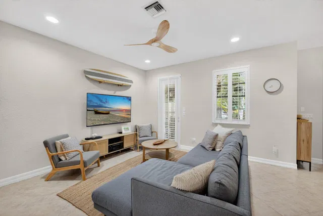 Canterbury Place Residence photo 14