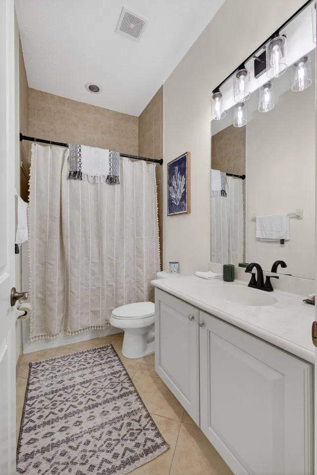 Canterbury Place Residence photo 49