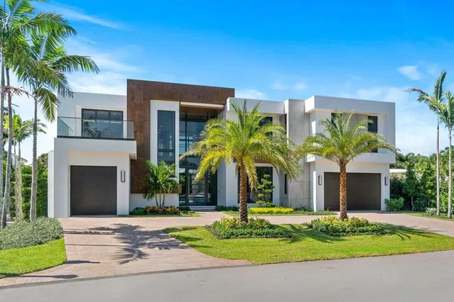 Royal Palm Yacht and Country Club Residence photo 2