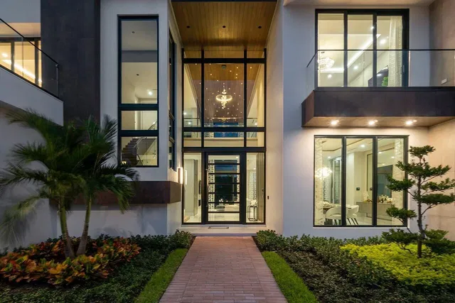 Royal Palm Yacht and Country Club Residence photo 8