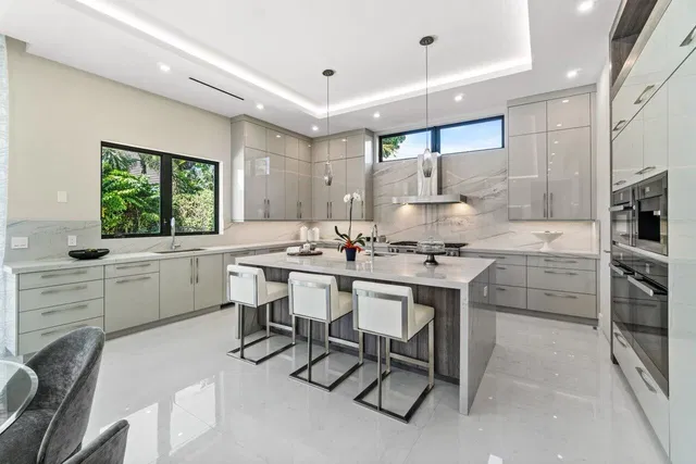 Royal Palm Yacht and Country Club Residence photo 15