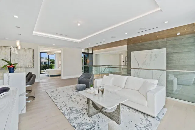 Royal Palm Yacht and Country Club Residence photo 18