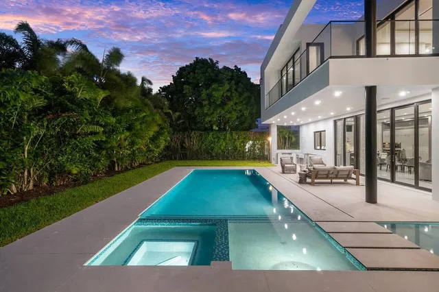 Royal Palm Yacht and Country Club Residence photo 23