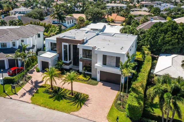 Royal Palm Yacht and Country Club Residence photo 25