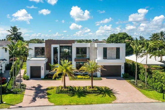 Royal Palm Yacht and Country Club Residence photo 26