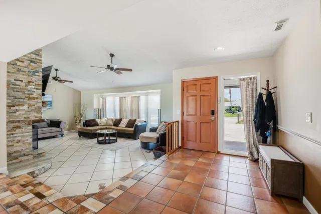 Rocky Point Residence photo 14