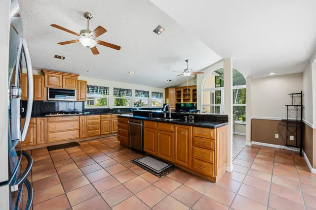 Rocky Point Residence photo 20