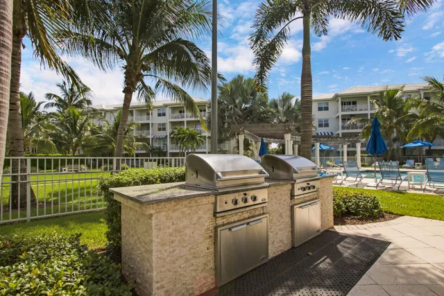 Residence photo 62