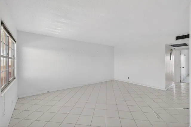  Residence photo 13