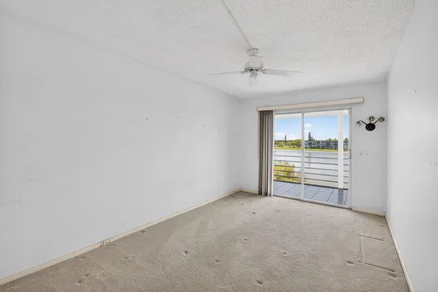  Residence photo 32