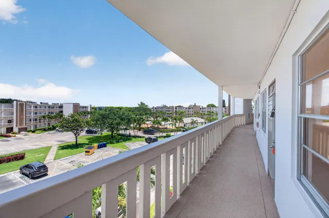  Residence photo 68