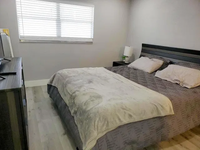  Unit 564 photo 10