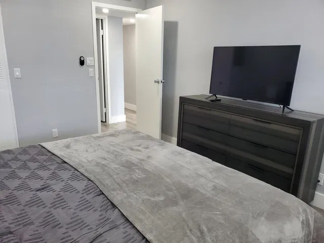  Unit 564 photo 12