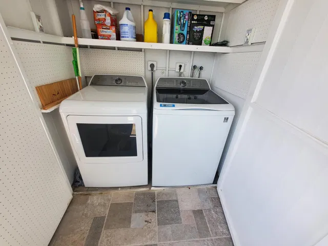  Unit 564 photo 18