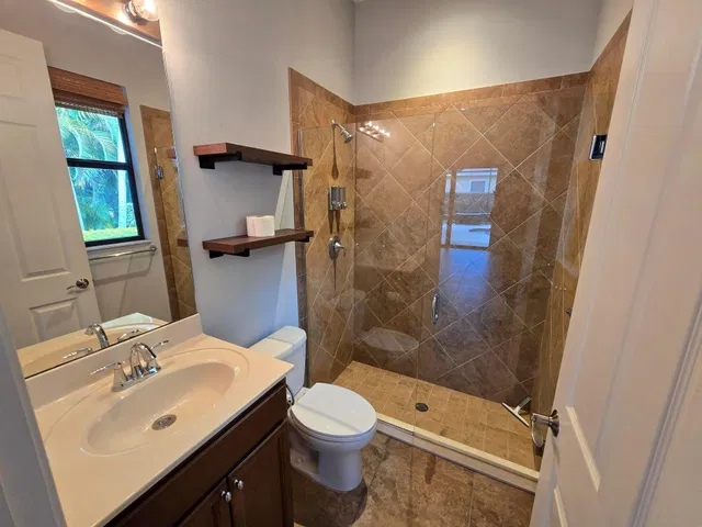 Residence photo 17