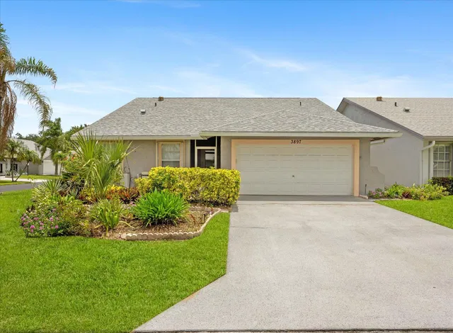 Residence photo 2