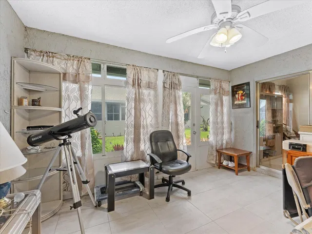 Residence photo 22
