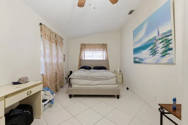 Residence photo 23
