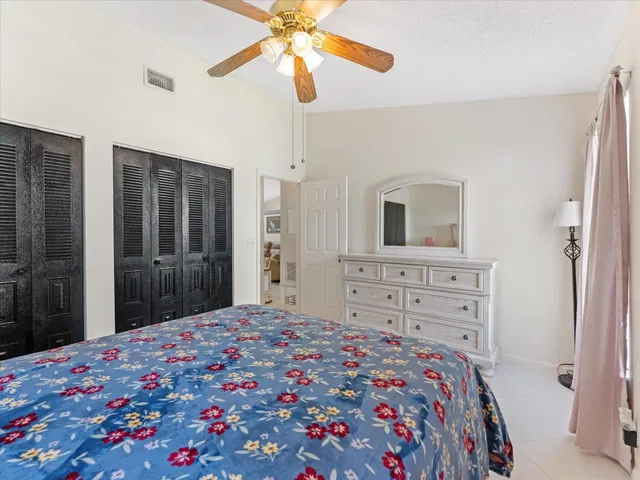 Residence photo 28