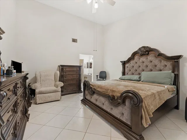 Residence photo 29