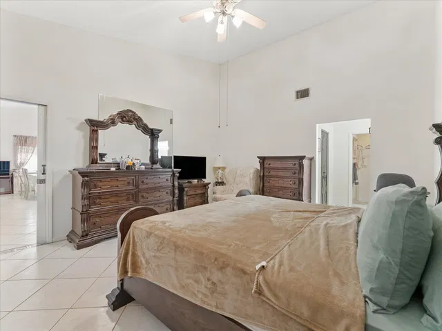 Residence photo 31