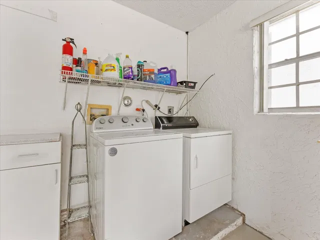 Residence photo 34
