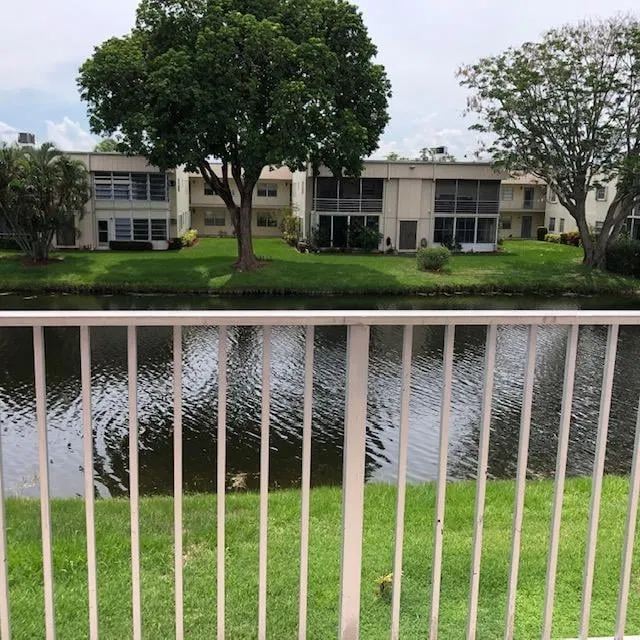 Residence photo 5
