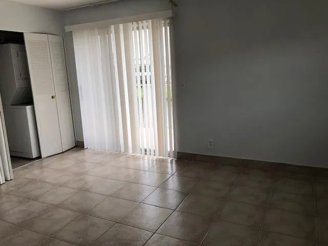 Residence photo 10