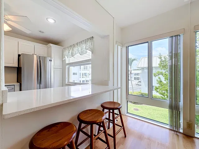 Unit 202 photo 12