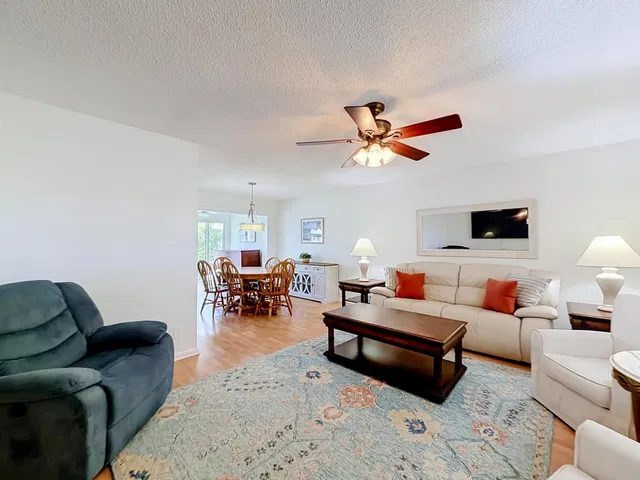 Unit 202 photo 18