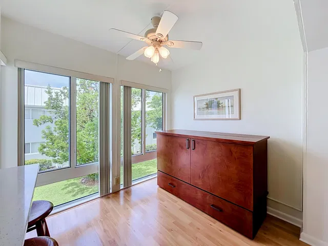 Unit 202 photo 20