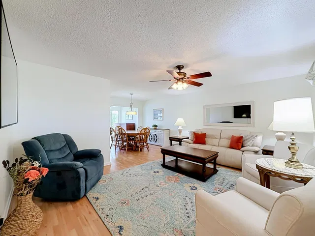 Unit 202 photo 21