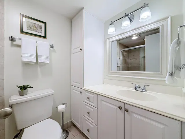 Unit 202 photo 27
