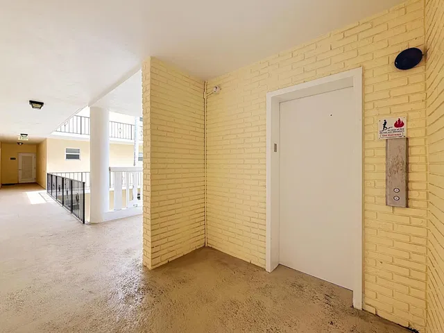 Unit 202 photo 37