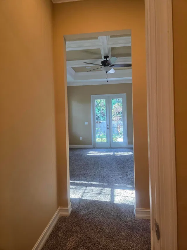 Residence photo 18