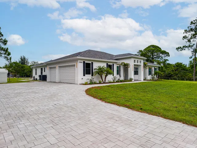 Residence photo 4