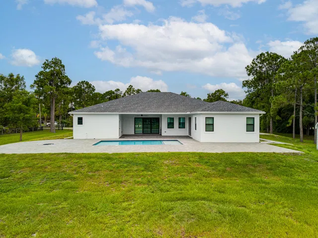Residence photo 8