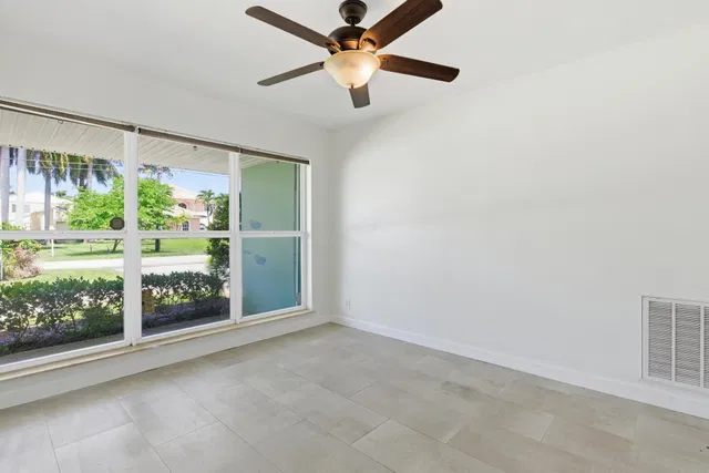 Residence photo 41