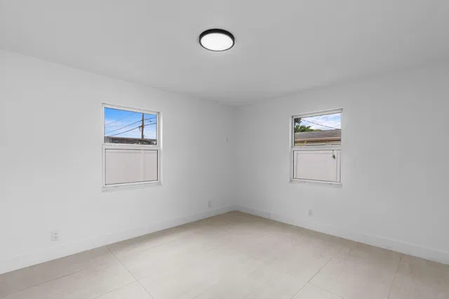 Residence photo 14