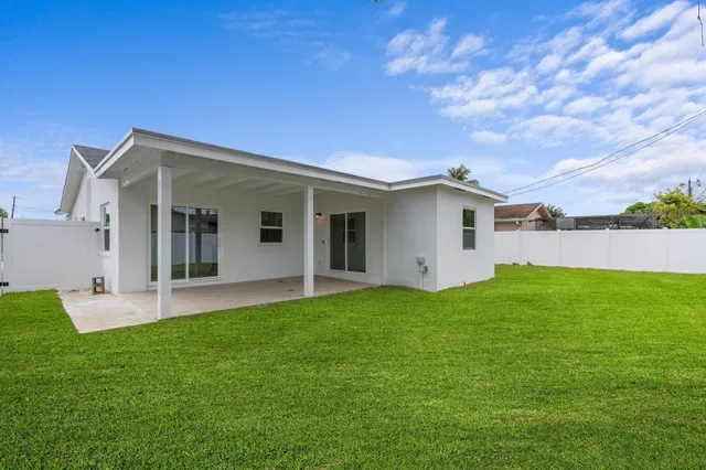 Residence photo 19