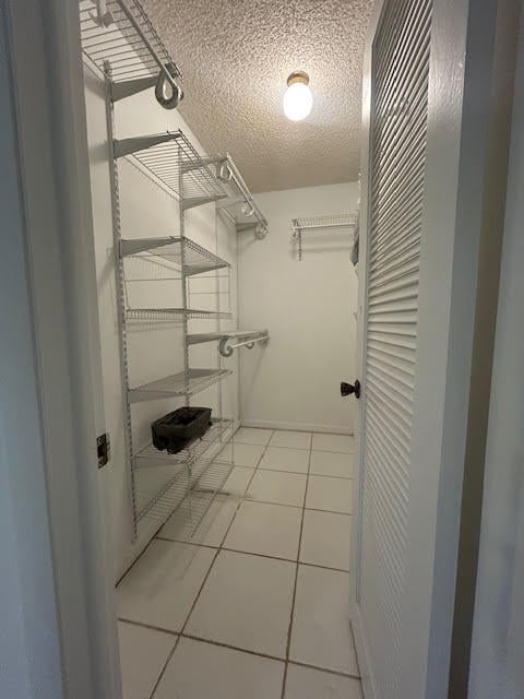 Unit 200 photo 8