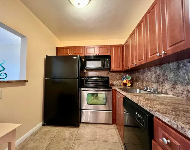 Residence photo 2