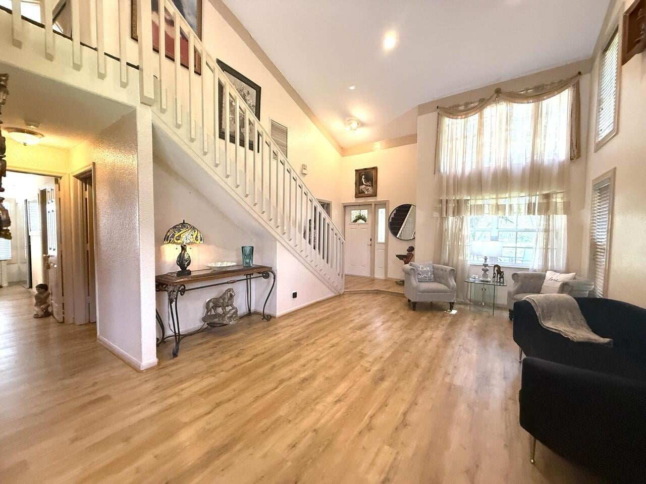 Residence photo 3
