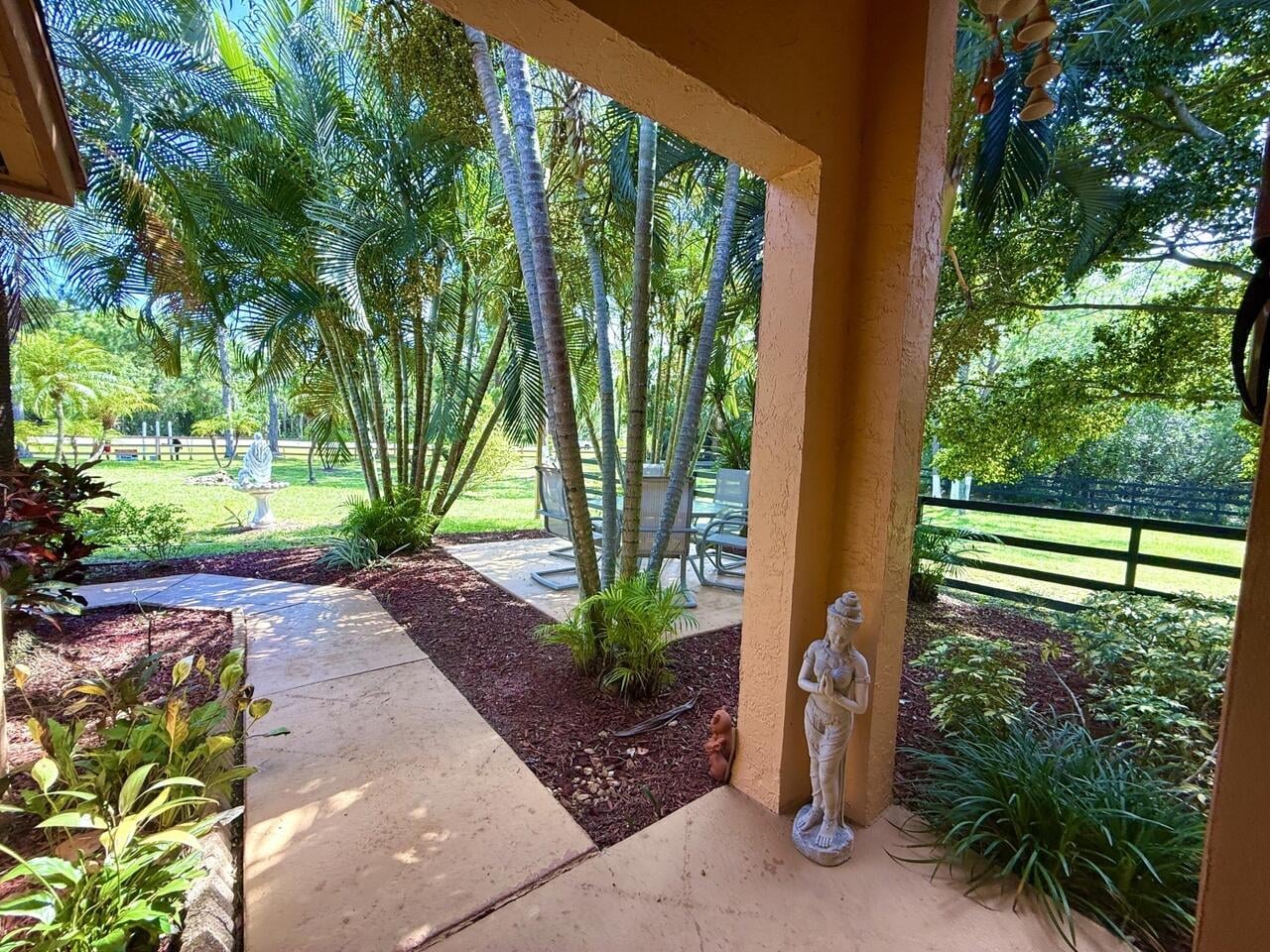 Residence photo 14