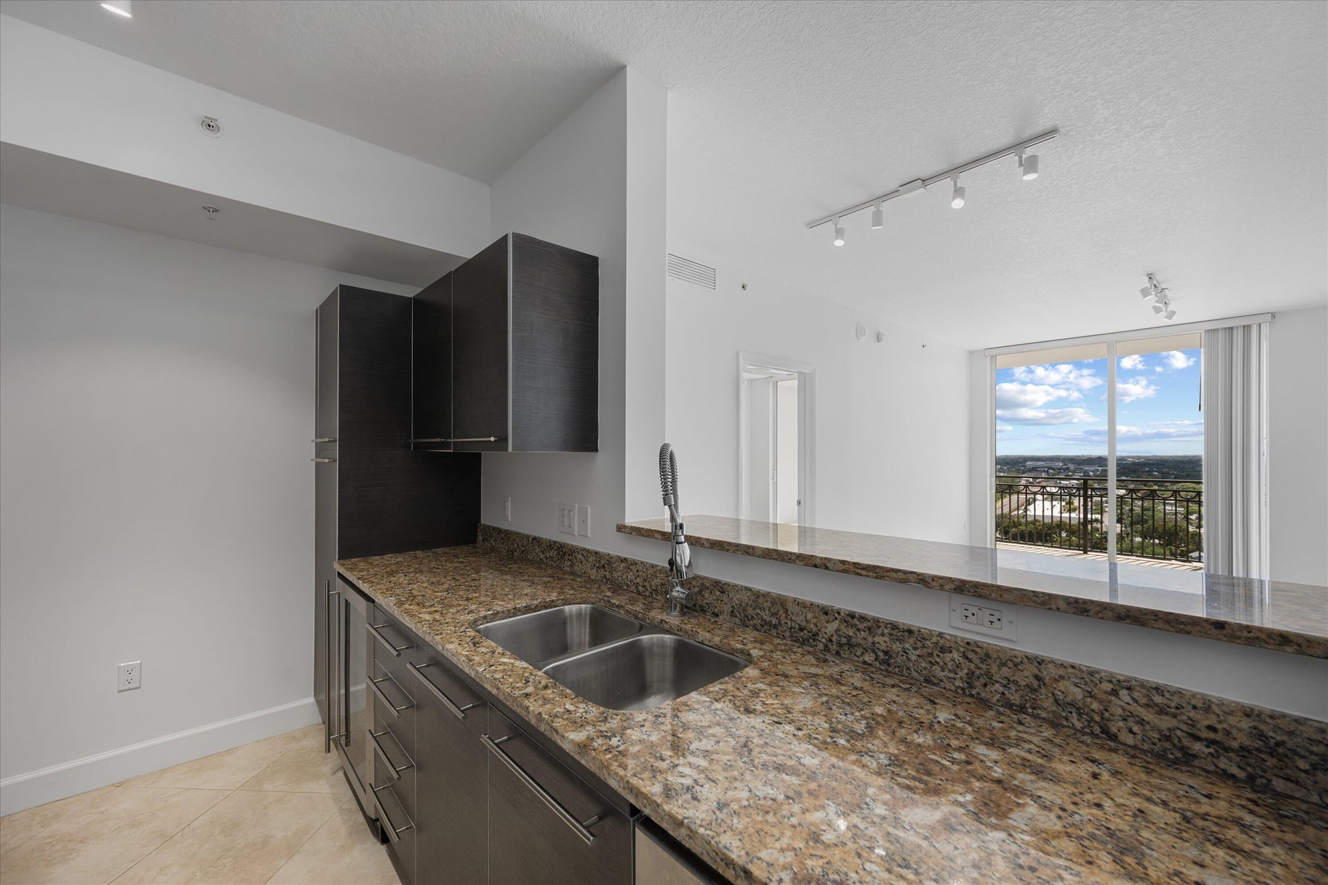 CityPlace South Tower Unit 1605 photo 5