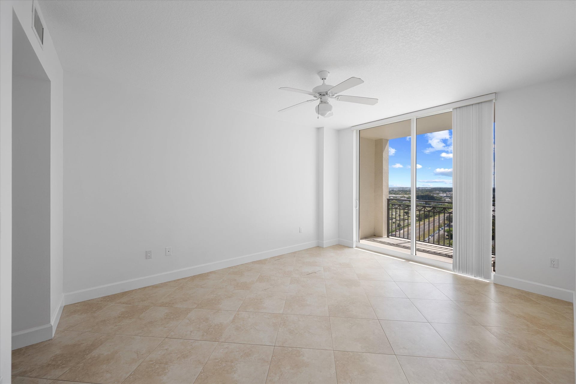 CityPlace South Tower Unit 1605 photo 10
