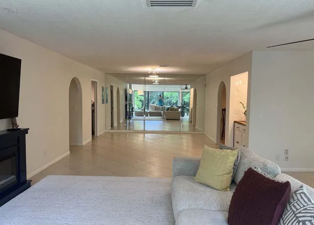  Unit 202 photo 6
