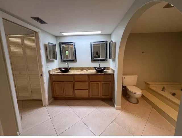  Unit 202 photo 10