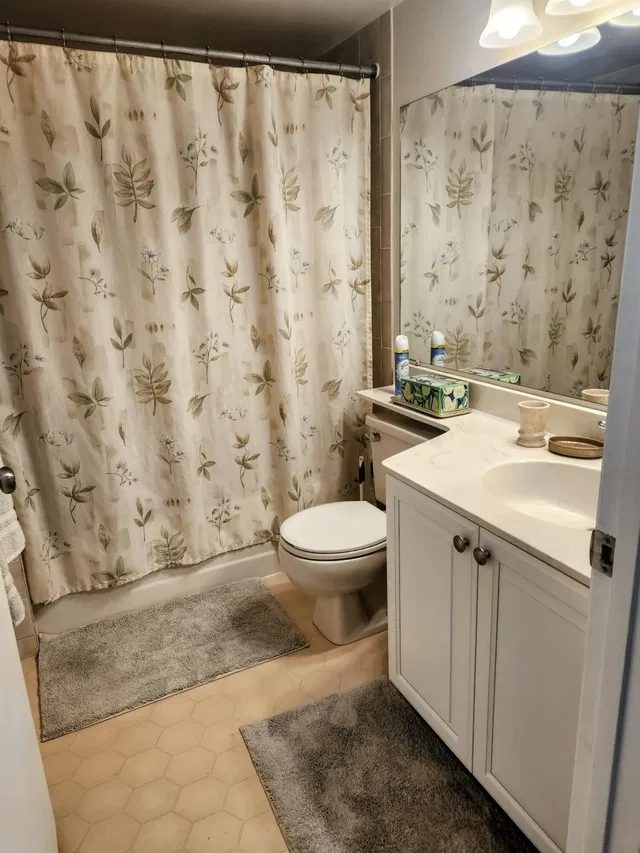 Unit E2 photo 8